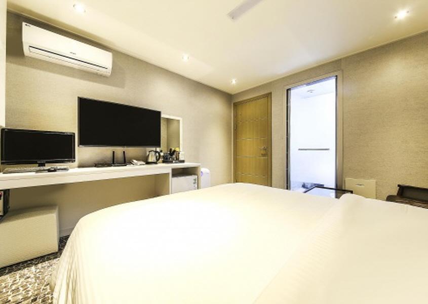 Galleria Hotel Suwon Exterior photo