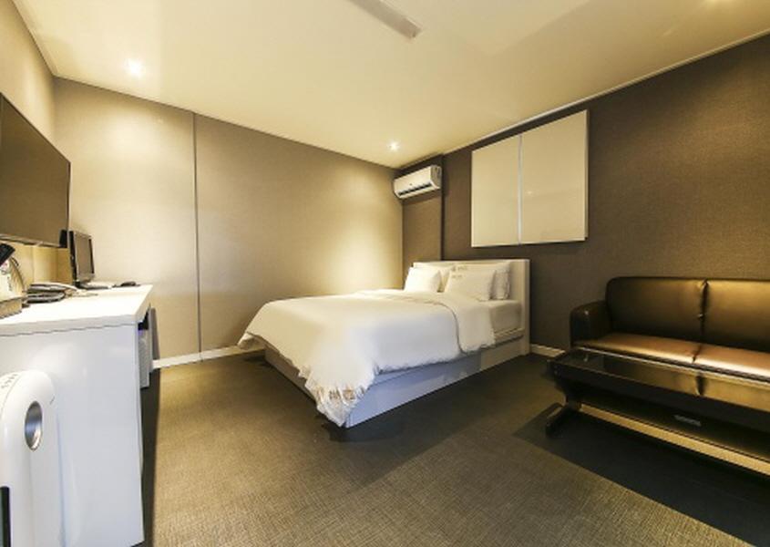 Galleria Hotel Suwon Exterior photo