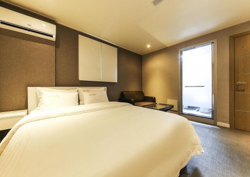 Galleria Hotel Suwon Exterior photo
